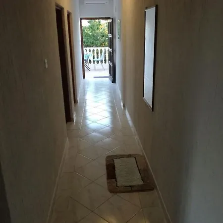 Apartment Marica 비르